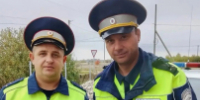 Новгородские автоинспекторы помогли оперативно доставить в больницу пассажира, нуждающегося в оказании срочной медицинской помощи - УМВД Новгородской области