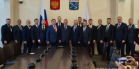 Избранные депутаты ЗакСа Ленобласти получили удостоверения - ЛенТВ24
