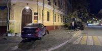 Машины на тротуаре, пострадал ребенок: 18-летний волгоградец устроил жесткое ДТП у обладминистрации - Комсомольская Правда