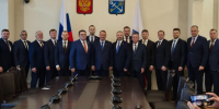 Избранные депутаты ЗакСа Ленобласти получили удостоверения - Единая Россия