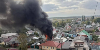 Воронежцы пожаловались на чёрным дым от горящего гаража - ГТРК Воронеж
