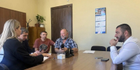 Александр Жигалко и Елена Дорогинина провели встречу с председателем совета ТОС «Бестужевское» - Городское Собрание