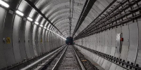 Голый юноша спрыгнул на пути московского метро - РТВ-Подмосковье