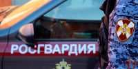 В Мурманске сотрудники вневедомственной охраны Росгвардии задержали мужчину, нарушавшего общественный порядок на охраняемом объекте - Росгвардия