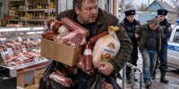 Вор вынес из магазина 47 тысяч рублей и больше 30 кг мяса и колбасы в Ростовской области - Bloknot-Rostov.Ru