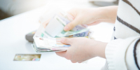 pos-credit-card-settlement-instead-of-cash-settlement-shopping - РИА 7 Новостей