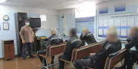Очередное занятие в рамах курсов подготовки осужденных к освобождению состоялось в лечебно-исправительном учреждении № 4. Сотрудники воспитательной службы учреждения организовали освобождающимся встречу с представителем республиканского центра социальной поддержки населения «Перспектива». На занятии до осужденных была доведена информация об условиях временного проживания в центре пробации, возможности получения психологической поддержки, помощи в решении социально-правовых вопросов и трудоустройстве. Для одного из осужденных, освобождающегося из ЛИУ-4, особенно актуален вопрос с жильем. Вернуться на прежнее место жительства, в силу ряда обстоятельств, он не может. Приглашенный сотрудниками колонии представитель организации «Перспектива» в личной беседе рассказал ему о центре социальной поддержки, где он сможет рассчитывать на необходимую помощь в успешной социальной адаптации. В завершение беседы осужденный принял решение после освобождения обратиться в организацию для решения вопроса временного проживания в центре социальной поддержки. - УФСИН России по УР