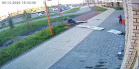 В Ломоносовском районе проводят проверку после падения части крыши на двух женщин - 47Channel.Ru