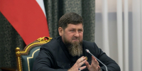 Хуснуллин вручил Кадырову знак почетного архитектора России - ИА Общественная служба новостей