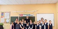 В День учителя клирик Преображенского храма села Пурех Чкаловского благочиния посетил школу - Выксунская епархия