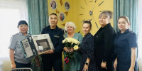 Сотрудники колонии-поселения № 3 поздравили ветерана труда с 75-летием - УФСИН
