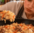 Плов получается вкусным, но рис упорно слипается в кашу: какую ошибку почти все совершают еще до добавления воды - ProKazan.Ru