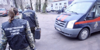 СК начал проверку после падения части крыши на двух женщин в Ломоносовском районе - Online47.Ru
