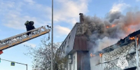Крупный пожар вспыхнул на складе в Казани - M24.Ru