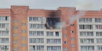 В Новосибирске тушат пожар в многоэтажке на улице Петухова - КП-Новосибирск