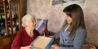 Казанские единороссы поздравляют представителей старшего поколения - Единая Россия