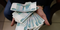 В Омске водитель пытался откупиться от инспектора ГИБДД 36 тысячами рублей - Комсомольская Правда
