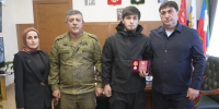 Отважный поступок под огнём: жителю Кизилюрта Аликлычу Джамбулатову вручили орден Суворова - Газета Кизилюртовские вести