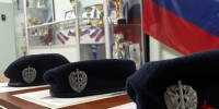В Вологде молодым сотрудникам СОБР в профессиональный праздник вручены береты - Росгвардия
