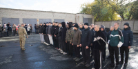 В добрый путь! Курганские призывники отправились отдавать долг Родине - Администрация г. Курган
