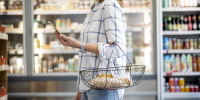 В Сочи задержали подозреваемую в краже продуктов и алкоголя из магазина - Sochi24.tv