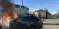 Легковушку, полыхавшую в Киришах, потушили - Spbdnevnik.ru