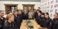В Йошкар-Оле состоялись встреча с ветераном СВО и мастер-класс по окопным свечам - Марийская правда