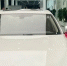 В Китае начальница подарила сотрудникам BMW, чтобы те не мерзли по дороге на работу - M24.Ru