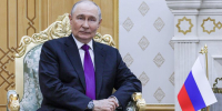 Путин "на ногах" пообщался с Алиевым в Туркмении - M24.Ru