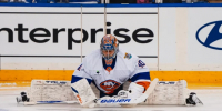 Вратарь смог сыграть после тяжелейших операций  | Источник: nhl.com/islanders - 29.Ru
