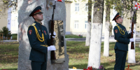 В северском соединении Росгвардии открыли обновленную мемориальную доску военнослужащим, погибшим при выполнении воинского долга (видео) - Росгвардия