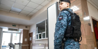 Житель Канска пришел в суд с пакетом наркотика в кошельке - Комсомольская Правда
