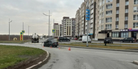 В Новом Уренгое легковушка влетела под КАМАЗ на кольце - ГТРК Ямал