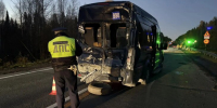 Пять человек доставлены в больницу после ДТП с двумя автобусами на Урале - M24.Ru
