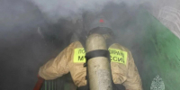 Жильцов многоэтажки выводили расчёты из задымлённого подъезда в Черногорске - Абакан 24