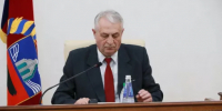 Вице-спикера АКЗС задержали по делу о мошенничестве. Видео - Сетевое издание Толк