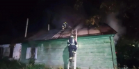Трагедия на улице Вокзальной: ночной пожар унес жизнь оренбуржца - Комсомольская Правда