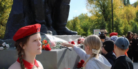 Саратовские школьники почтили память летчиц Великой Отечественной войны - Четвертая Власть