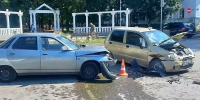 Два человека получили травмы в столкновении двух легковушек в Лермонтове - ИА Победа 26