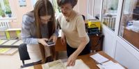 Сегодня архивный отдел администрации Абанского района посетили исследователи - учащаяся Абанской СОШ № 3 Сычева Елизавета со своим наставником Путинцевой Натальей Петровной - Абанский район