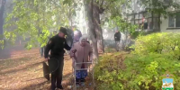 Полицейские обеспечивают безопасность граждан при ликвидации пожара в доме по улице Зорге в Уфе | ГТРК «Башкортостан» - ГТРК Башкортостан