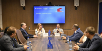 Председатель Законодательного Собрания Олег Гербер принял участие в круглом столе «Региональное ТВ: актуальные вопросы» на медиафоруме «Енисей – 2026» в Красноярске - Законодательное Собрание