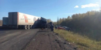 На Южном Урале водитель фуры уснул за рулем и протаранил дорожную технику - Агентство новостей Доступ