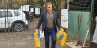 Партийцы передали корм приюту «Майский день» - Единая Россия