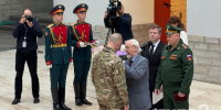 Пять орденов Мужества и Георгиевский крест вручили героям СВО из Ленобласти - ЛенТВ24