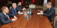 Леонид Пасечник провел рабочую встречу с депутатами Государственной Думы, которые представляют интересы Луганщины на федеральном уровне - Жизнь Луганска
