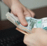 Жители России начали трезвее оценивать экономическое развитие страны - GlobalMSK.Ru