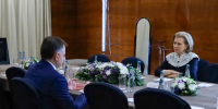 Юрий Слюсарь обсудил с Анной Поповой вопросы защиты прав потребителей и санитарного  благополучия жителей Дона - Администрация Ростовской области
