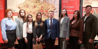Туляки из молодежного совета при омбудсмене посетили патриотическую выставку - Молодой коммунар