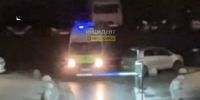 Скорая не смогла проехать к ребёнку из-за шлагбаума в новосибирском ЖК - Сиб.фм